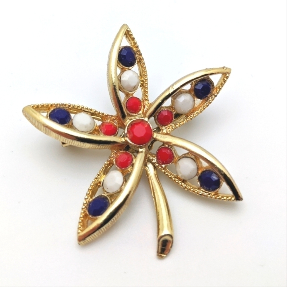 Vintage 70s Flower Brooch Red White Blue